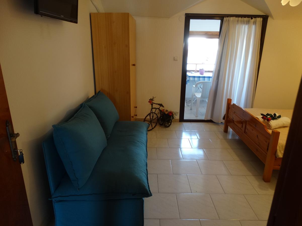 Christakos Apartments Vrasná Dış mekan fotoğraf