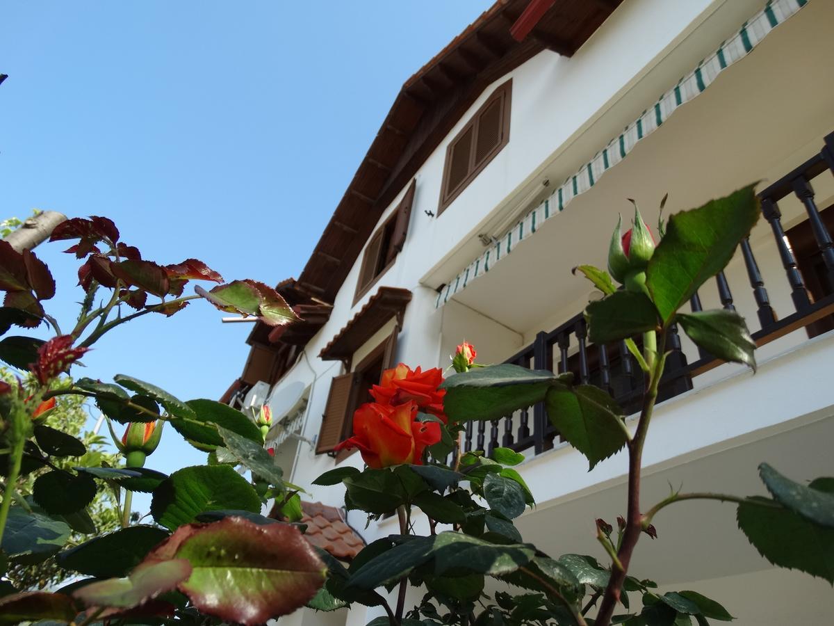 Christakos Apartments Vrasná Dış mekan fotoğraf